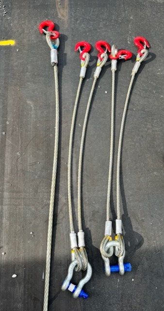Wire rope lifting slings